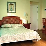 Ayamontino Hotel 2*