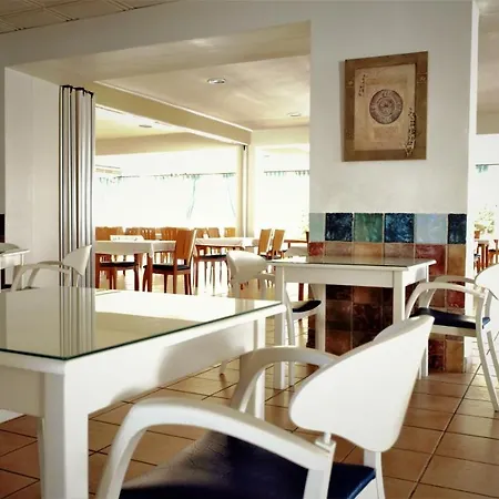 Ayamontino Hotel