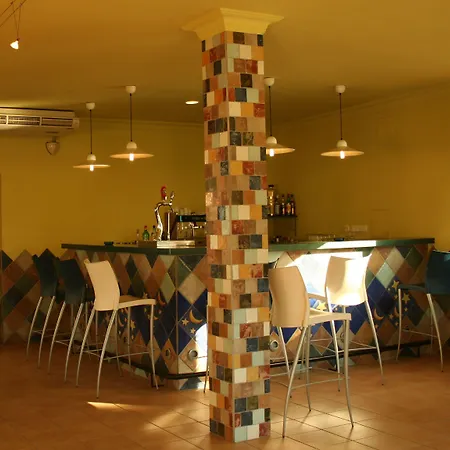 Ayamontino Hotel